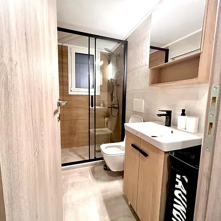 Apartamento Elegant & Stylish 2nd Floor Flat - 3' From Metro *